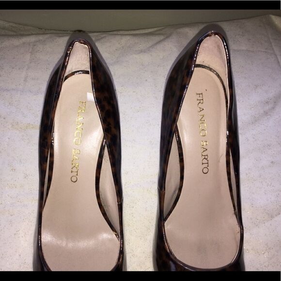 Cheetah print pumps  - Picture 3 of 6